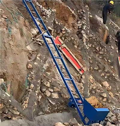 Ascenseur de matériaux de pente robuste